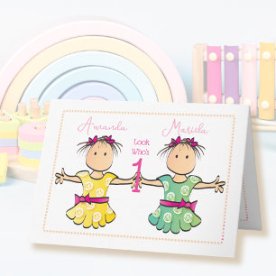 Carte Twin Girls Brown Hair mignonne Cartoon 1er anniver