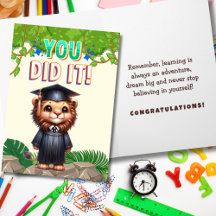 Vous avez réussi ! Lion mignon diplômé de joie