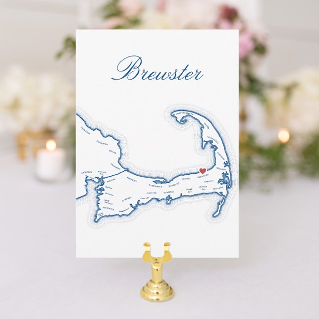 Cartes de nom de table de mariage à Cape Cod Brews (Brewster Cape Cod Wedding Table Town Name Cards fully editable with elegant navy blue map)