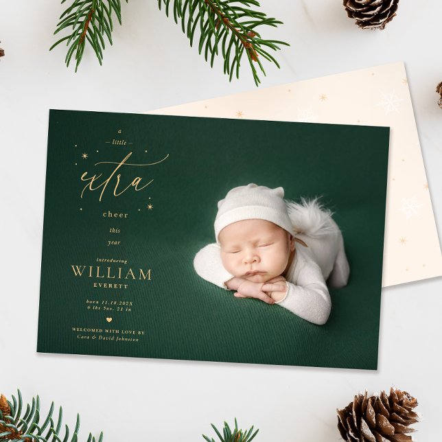 Cartes Pour Fêtes Annuelles Annonce de naissance à Noël Un peu de bonne humeur (Extra cheer Christmas Birth announcement photo card flatlay with pinecones and foliage)