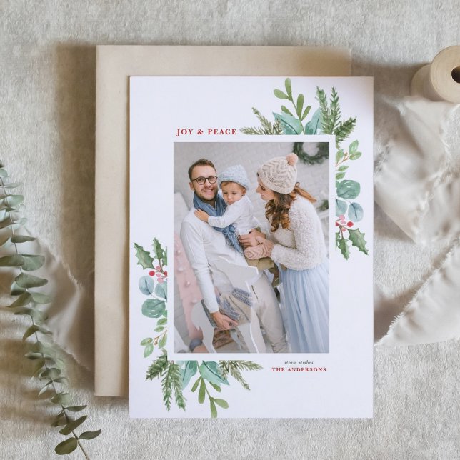 Cartes Pour Fêtes Annuelles Aquarelle de Noël Folithe photo du cadre (Customizable photo Christmas card featuring watercolor frame of winter greenery and winterberry)