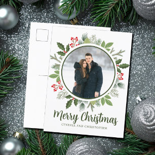 Cartes Pour Fêtes Annuelles Chic Green Holly Wreath Couple Photo