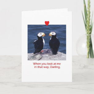 Cartes Pour Fêtes Annuelles Deux macareux en amour avec un coeur