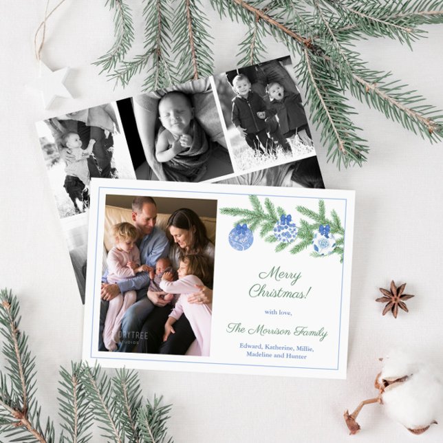 Cartes Pour Fêtes Annuelles Élégant bleu vert Photos de famille Joyeux Noël (Elegant blue and white chinoiserie baubles Holiday cards with family photo collage)