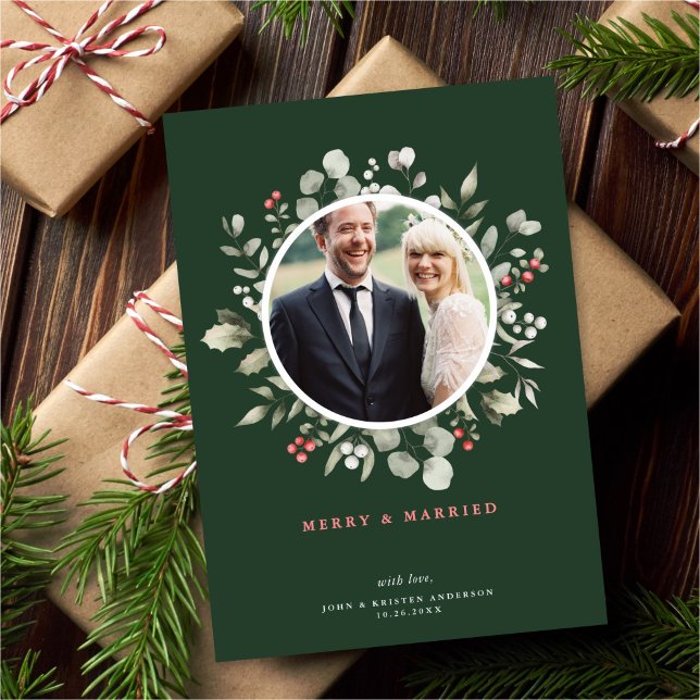 Cartes Pour Fêtes Annuelles Elegant Merry & Married Greenery Wreath Photo (Créateur téléchargé)