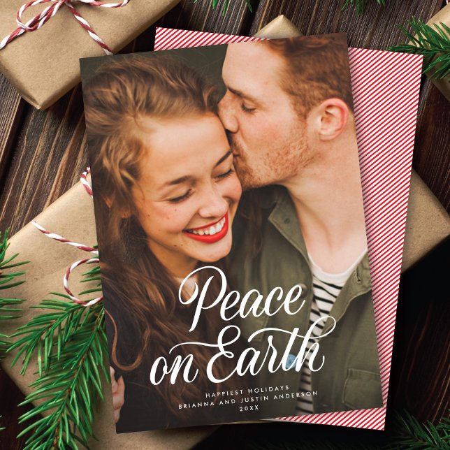 Cartes Pour Fêtes Annuelles Élégant Script Peace On Earth Photo de Noël (Créateur téléchargé)