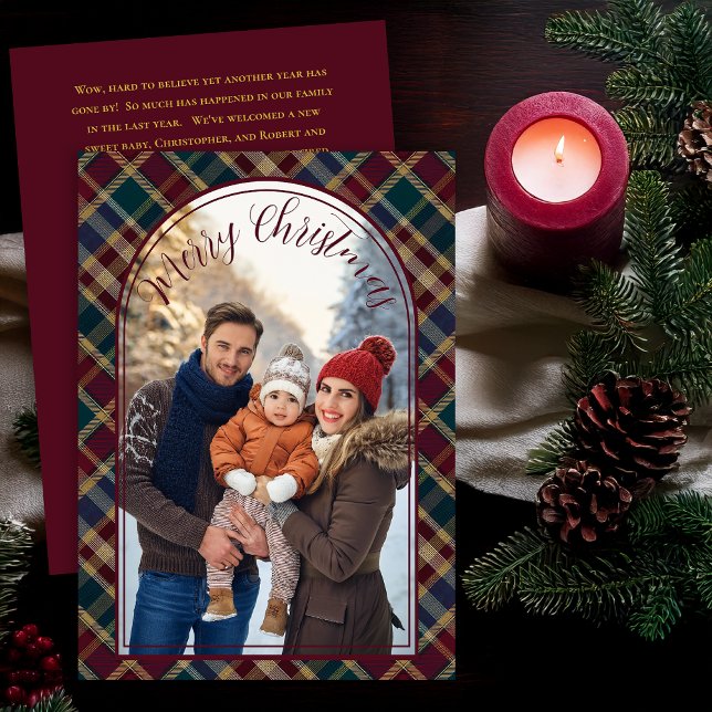 Cartes Pour Fêtes Annuelles Elégante Holly Berries Plaid Christmas Photo Lette (Elegant Holly and Berries and Rich Plaid Arch-Photo Merry Christmas Holiday Letter Greeting Card)
