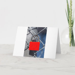 Cartes Pour Fêtes Annuelles Fermeture du coeur rouge sur la clôture