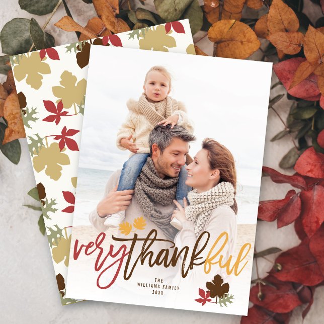 Cartes Pour Fêtes Annuelles Feuilles d'automne de Thanksgiving Brossé Script P (Créateur téléchargé)