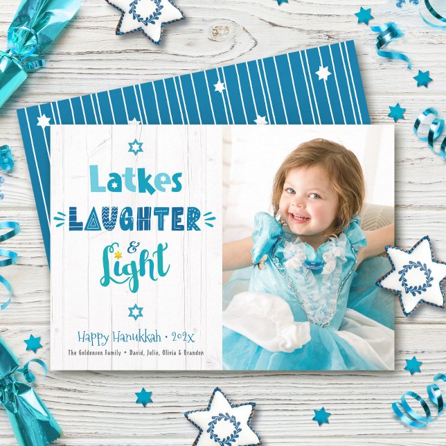 Cartes Pour Fêtes Annuelles Hanoukka Latkes Rire Photo Lumière Bois rustique (Créateur téléchargé)