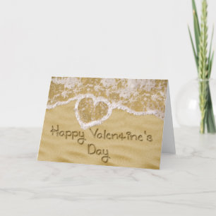Cartes Pour Fêtes Annuelles "Happy Valentine's" Heart a déferlé dans le sable