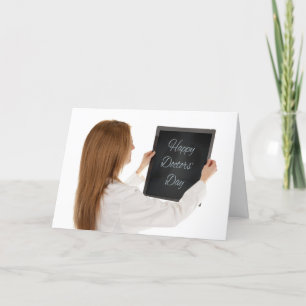 Cartes Pour Fêtes Annuelles Joyeuse journée des docteurs femme docteur tenant 