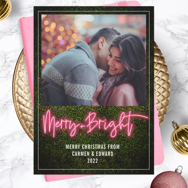Cartes Pour Fêtes Annuelles Joyeux + Bright Pink Neon Boxwood Photo de Noël (Créateur téléchargé)