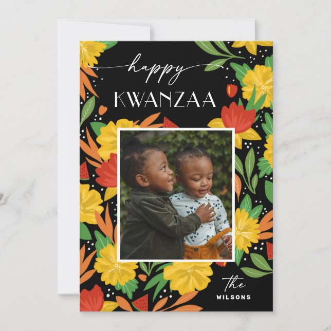 Cartes Pour Fêtes Annuelles Joyeux Kwanzaa. Photo florale botanique brillante (Devant)