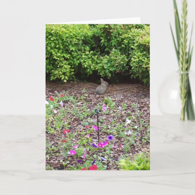 Cartes Pour Fêtes Annuelles Lapin sur la pelouse - verticale (Devant)