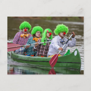 Cartes Pour Fêtes Annuelles Les clowns naviguent sur la rivière.