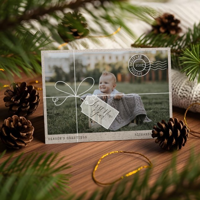 Cartes Pour Fêtes Annuelles Livraison spéciale Parcelle Première année Photo b (Special Delivery Parcel First New Year Baby Photo Holiday Card)