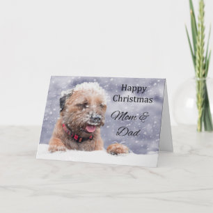 Cartes Pour Fêtes Annuelles Maman & Papa Bordent Le Chien Terrier Dans La Neig