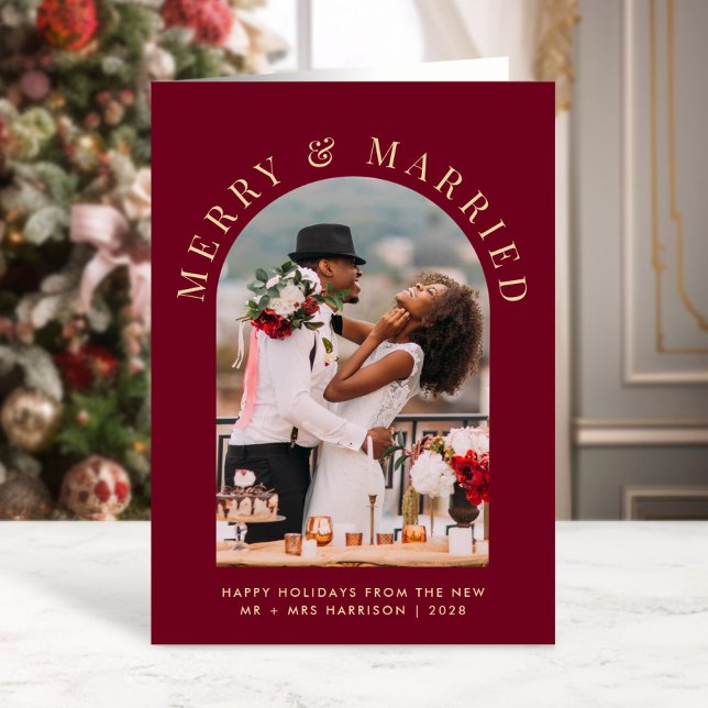 Cartes Pour Fêtes Annuelles Marié Merry Arch Photo Bourgogne Gold Christmas (A beautiful and unique photo card to announce your marriage to family + friends this holiday season)