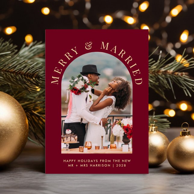 Cartes Pour Fêtes Annuelles Marié Merry Arch Photo Bourgogne Gold Christmas (A beautiful and unique photo card to announce your marriage to family + friends this holiday season)