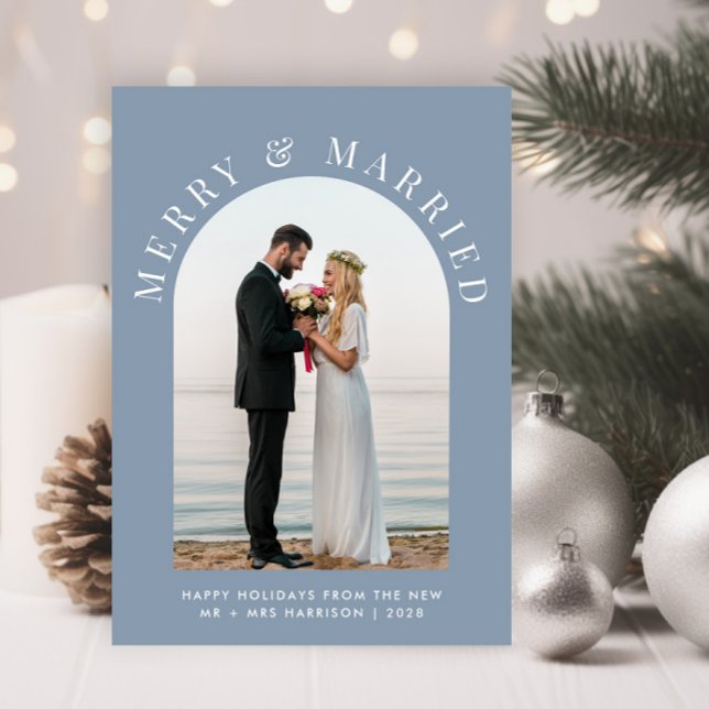 Cartes Pour Fêtes Annuelles Marry Arch Photo Dusty Blue Christmas (A beautiful and unique photo card to announce your marriage to family + friends this holiday season)