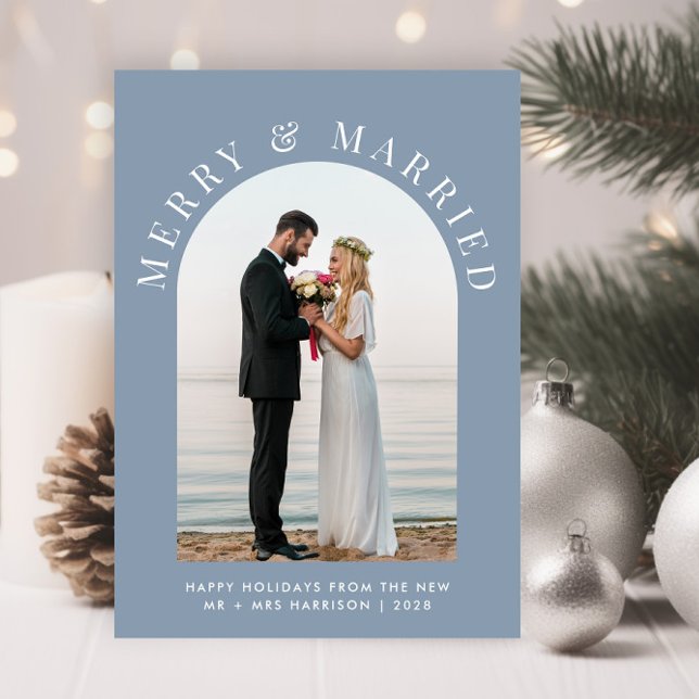 Cartes Pour Fêtes Annuelles Marry Arch Photo Dusty Blue Christmas (A beautiful and unique photo card to announce your marriage to family + friends this holiday season)