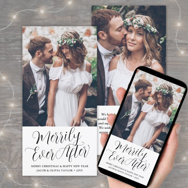 Cartes Pour Fêtes Annuelles Merrily Ever Après Les Nouveaux Mariés Photo Éléga (Créateur téléchargé)