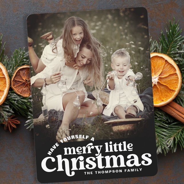 Cartes Pour Fêtes Annuelles Modern Bold Retro Joyeux Noël Famille Photo (Créateur téléchargé)
