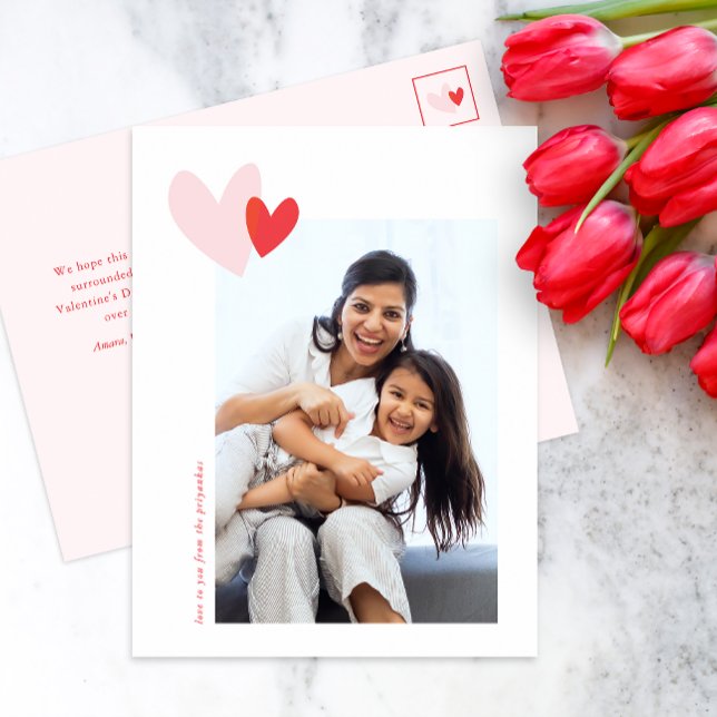 Cartes Pour Fêtes Annuelles Modern Simple Hearts Photo Saint-Valentin (Simple and sweet Valentine's Day photo card postcard with two hearts in red and pink)