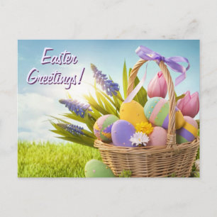 Cartes Pour Fêtes Annuelles Panier avec oeufs de Pâques sur l'herbe verte