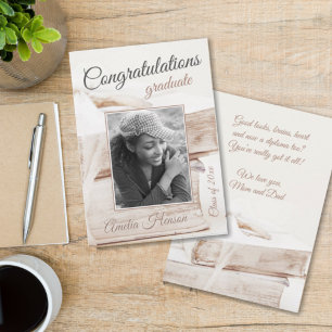 Cartes Pour Fêtes Annuelles Photo de Félicitations pour Diplômé avec une Pile 