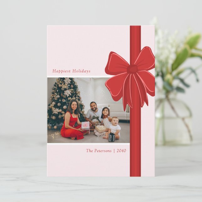 Cartes Pour Fêtes Annuelles Photo enveloppée d'un ruban rouge moderne et chic (Debout devant)