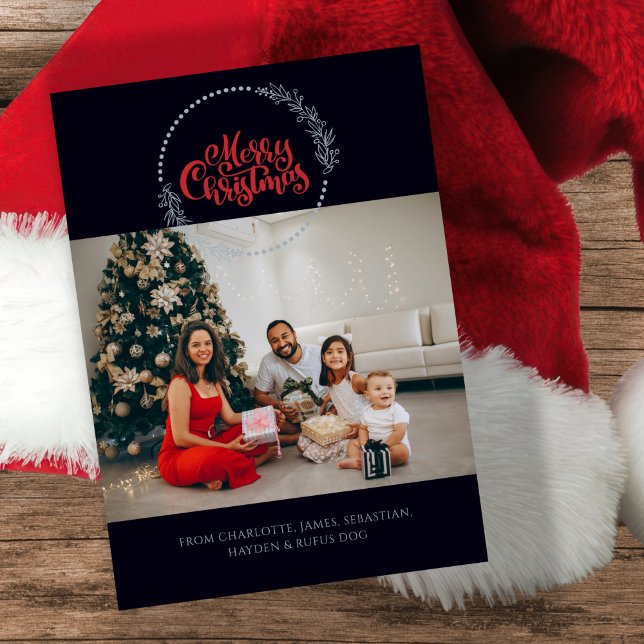 Cartes Pour Fêtes Annuelles Photo Joyeuse couronne de Noël personnalisée (Photo Merry Christmas Wreath Personalized Holiday Card by Ricaso. Add your own photograph and text)