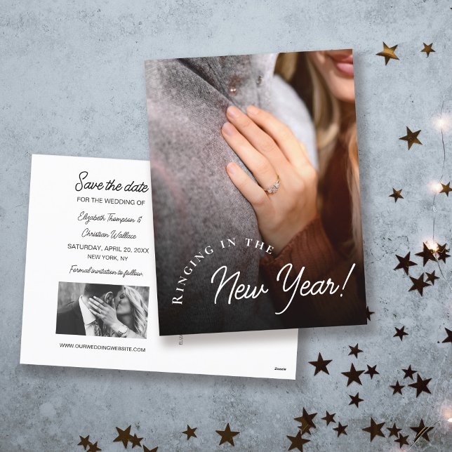 Cartes Pour Fêtes Annuelles Photo personnalisée Sonnerie dans la nouvelle anné (Ringing in the new year engaged photo wedding save the date.)