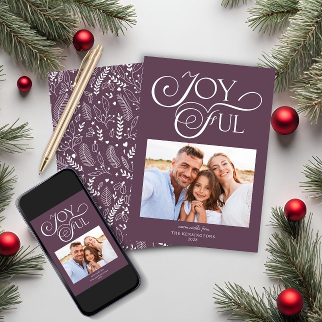 Cartes Pour Fêtes Annuelles Plum moderne violet Motif Joyeux photo de vacances (Modern Plum Purple Pattern Joyful Holiday Photo Christmas Card)