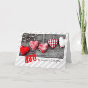 Cartes Pour Fêtes Annuelles Pour Couple le jour de la Saint-Valentin. Coeurs a
