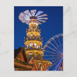 Cartes Pour Fêtes Annuelles Pyramide sur le marché de Noël à Rostock