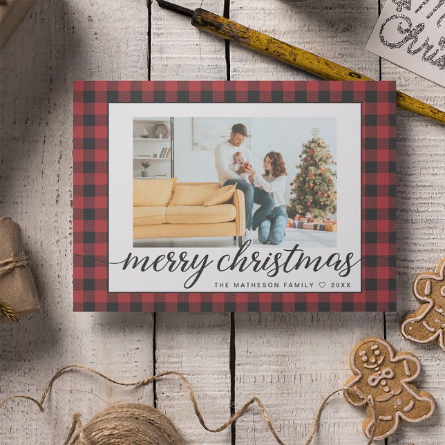 Cartes Pour Fêtes Annuelles Rustique moderne rouge noir plaqué Photos de Noël (Red Black buffalo plaid photo Merry Christmas card.)