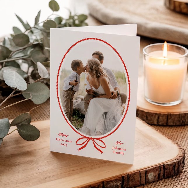 Cartes Pour Fêtes Annuelles Simple Red Bow Oval Photo Noël (Elegant Hand Drawn Red Bow Oval Photo Christmas Folded Holiday Cards.)