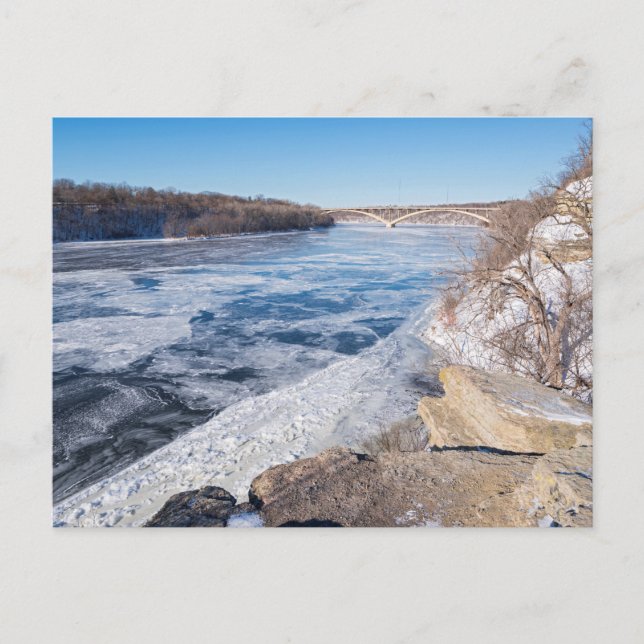 Cartes Pour Fêtes Annuelles Sur la falaise surplombant le fleuve gelé mississi (Devant)