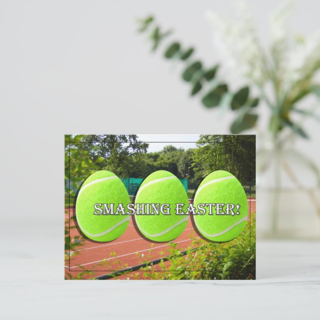 Cartes Pour Fêtes Annuelles Tennis Smashashing Pâques avec balle de tennis Oeu (Debout devant)
