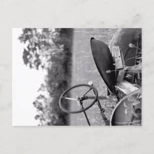 Cartes Pour Fêtes Annuelles Tracteur dans l'herbe longue