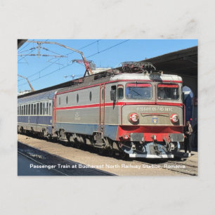 Cartes Pour Fêtes Annuelles Train de passagers à la gare de Bucarest sur un