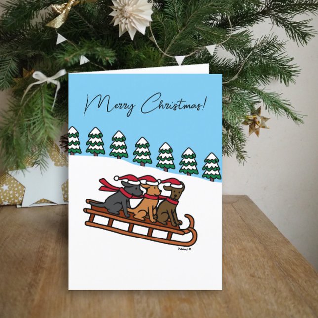 Cartes Pour Fêtes Annuelles Trois Labradors en traîneau glissant sur la neige (Three Labradors Sled Sliding Design Christmas Card for Labrador Owners.  Snow View Background.)