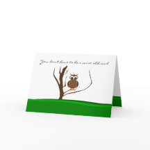 Un hibou/deux hiboux assis dans un arbre - Saint-V