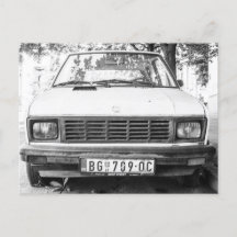 Yugo, vieux bagage de voiture yougoslave