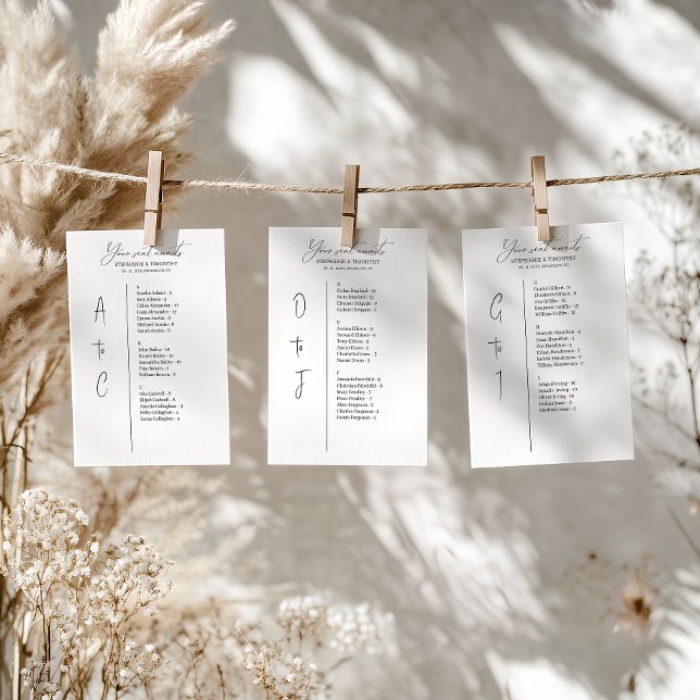Cartes simples de Mariage Alphabétique (Convenient and organized wedding seating chart with alphabetical name arrangement.)