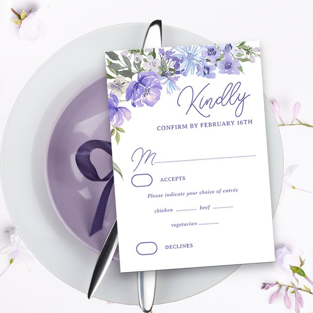 Cartons Réponse Élégant Purple Peri Floral Entree Sélection (Purple floral response card with editable rsvp deadline date and entree selections)