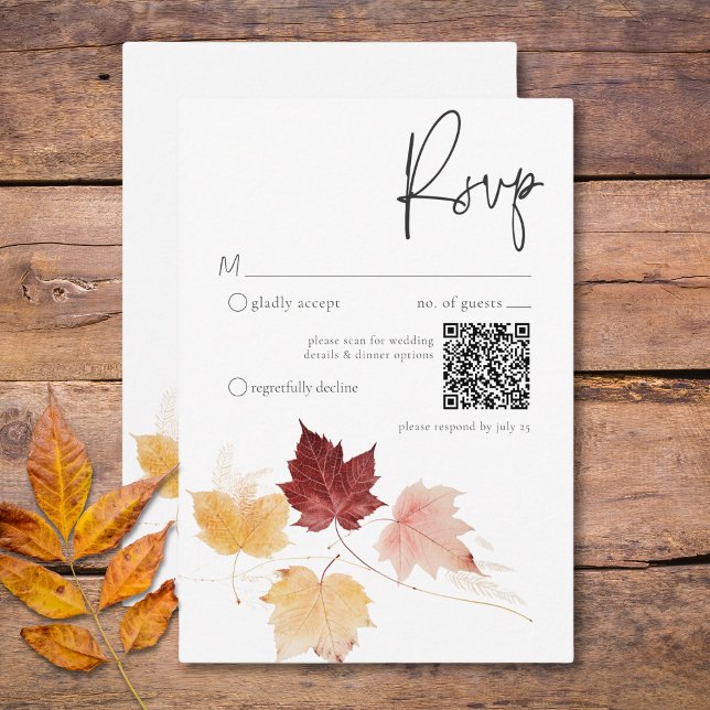 Cartons Réponse Rustique Delicy Rust Fall Feuilles QR Code (Rustic Delicate Burgundy Rust Fall Leaves QR Code RSVP Card)