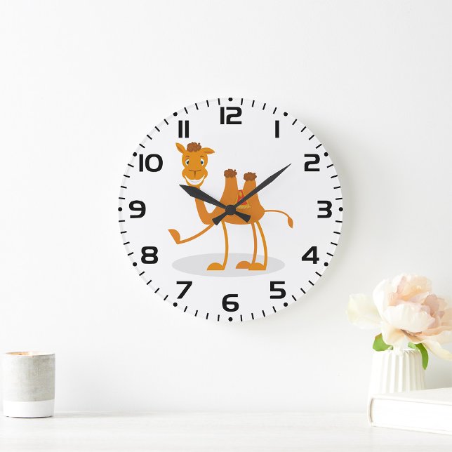 Cartoon Camel Smiling Desert Animal Character Große Wanduhr (Von Creator hochgeladen)